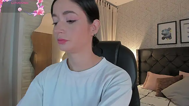 Snapshot of celeste__clark chatting on 10-08-25, 12:07 celeste clark online show from 10-08-25, 12:07