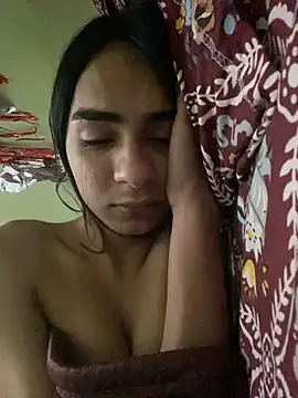 Snapshot of kaylee_demm chatting on 11-28-25, 11:05 kaylee demm online show from 11-28-25, 11:05