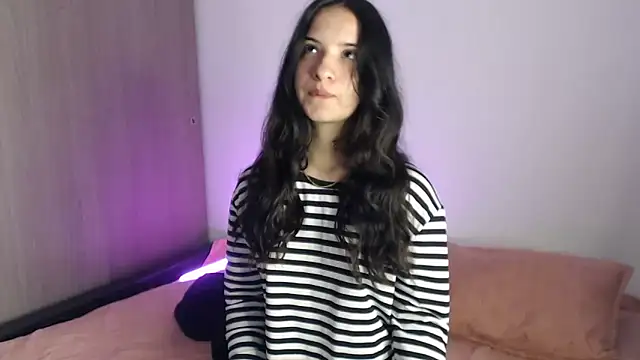   abrill   online show from 12-19-25, 08:06