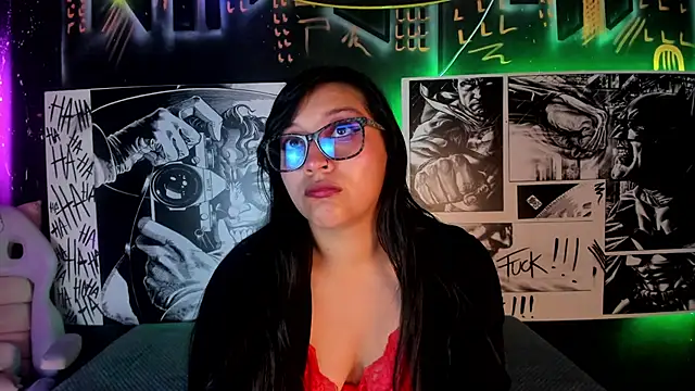 Snapshot of Skye_bluee_ chatting on 10-19-25, 03:09 Skye bluee online show from 10-19-25, 03:09