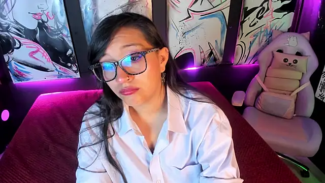 Snapshot of Skye_bluee_ chatting on 10-09-25, 03:29 Skye bluee online show from 10-09-25, 03:29