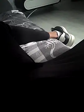 xxxfeo online show from 11-17-25, 05:17