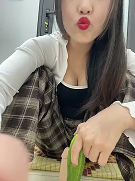 Snapshot of Dieknr chatting on 02-09-26, 02:31 Dieknr online show from 02-09-26, 02:31