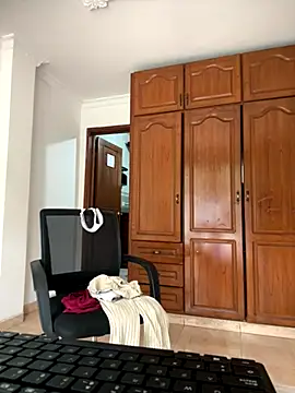 olivia jass online show from 10-15-25, 01:41