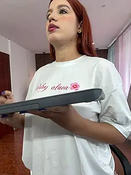 Snapshot of olivia_jass chatting on 05-11-26, 04:26 olivia jass online show from 05-11-26, 04:26