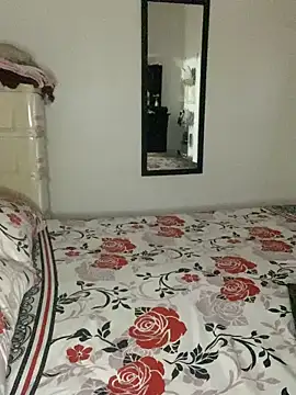 lucy sweet 22 online show from 10-29-25, 01:59