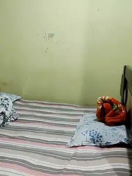 Snapshot of Desi_masti69 chatting on 09-09-25, 05:11 Desi masti69 online show from 09-09-25, 05:11