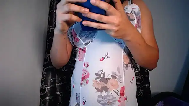 Snapshot of Spicy_Maxy chatting on 09-19-25, 04:55 Spicy Maxy online show from 09-19-25, 04:55