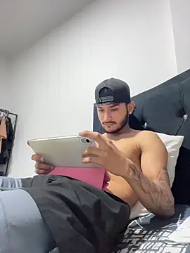 Nas-z09 online show from 02-05-26, 07:43