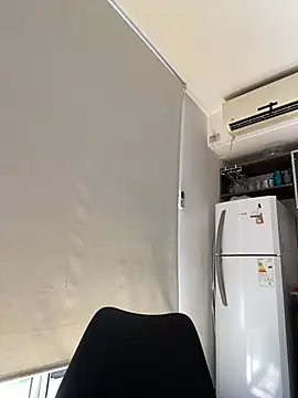 Snapshot of Danielaeliana chatting on 01-18-26, 06:11 Danielaeliana online show from 01-18-26, 06:11