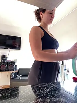 Danielaeliana online show from 04-11-26, 07:17