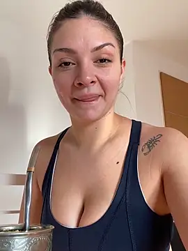 Danielaeliana online show from 05-26-26, 07:01
