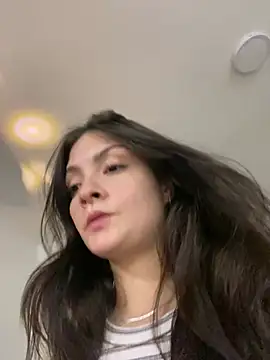 Danielaeliana online show from 04-19-26, 11:51