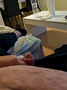 t-dog26 online show from 12-19-25, 02:37