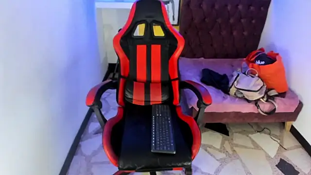 alison moon7 online show from 11-06-25, 02:54