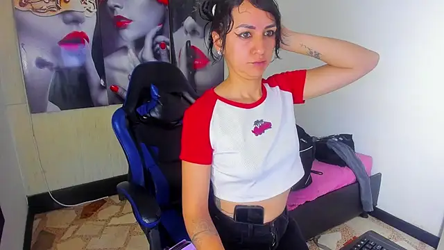 alison moon7 online show from 11-13-25, 01:04