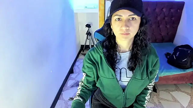 alison moon7 online show from 11-11-25, 02:01