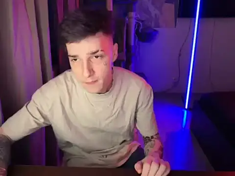 Snapshot of davesinner chatting on 03-02-26, 04:35 davesinner online show from 03-02-26, 04:35