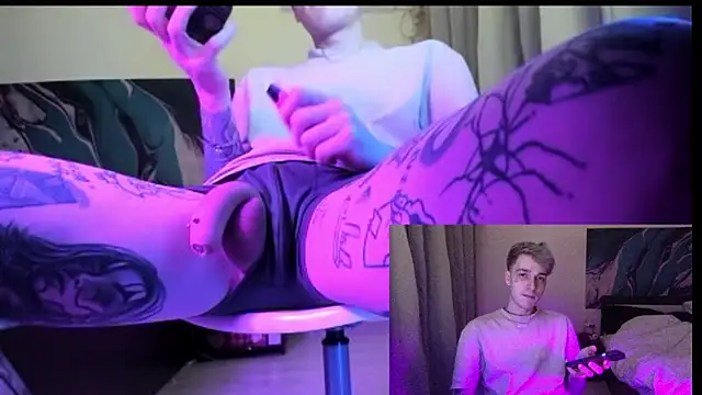 Snapshot of davesinner chatting on 01-12-26, 10:36 davesinner online show from 01-12-26, 10:36