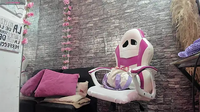 karoll  sex online show from 03-06-26, 12:33