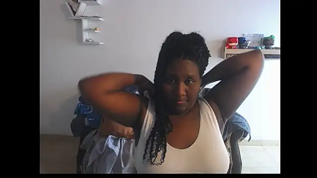 EmmaDiaz2 online show from 10-29-25, 08:08