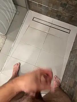 Snapshot of MrZli chatting on 10-21-25, 04:17 MrZli online show from 10-21-25, 04:17