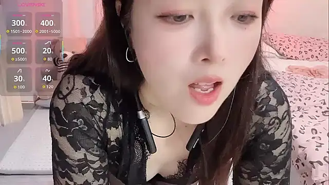 Xiali-166 online show from 10-18-25, 10:06