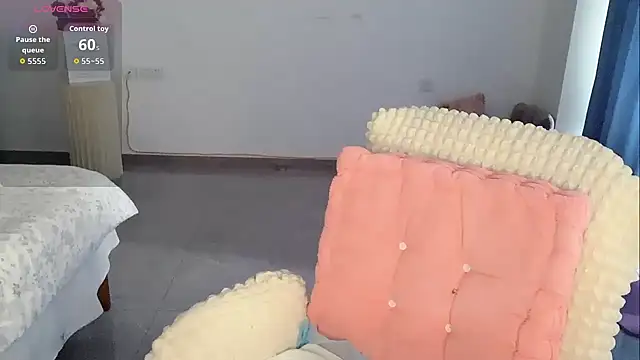 Xiali-166 online show from 12-14-25, 03:13