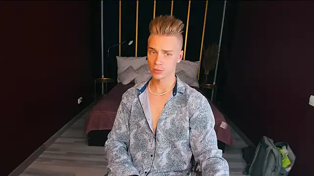 LawrenceMiles online show from 09-21-25, 04:50