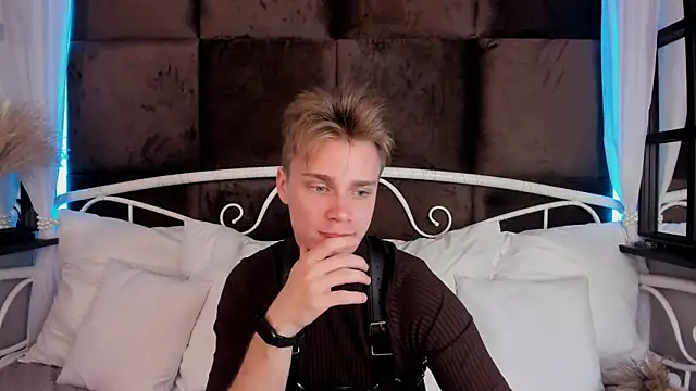 LawrenceMiles online show from 10-11-25, 10:38