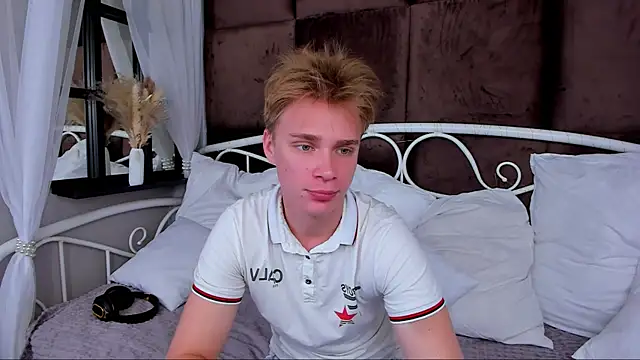 LawrenceMiles online show from 09-10-25, 10:47