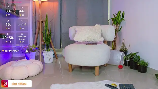 Kiut tiffanii online show from 09-12-25, 10:59