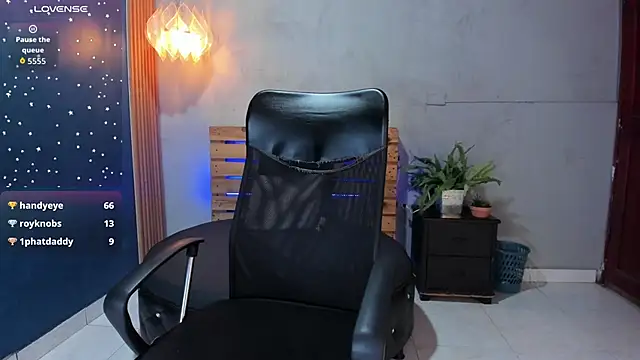 Daiisy kiss online show from 11-05-25, 08:23