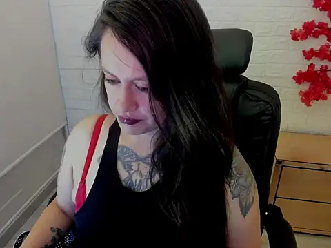 Morana  Hot online show from 12-17-25, 05:34