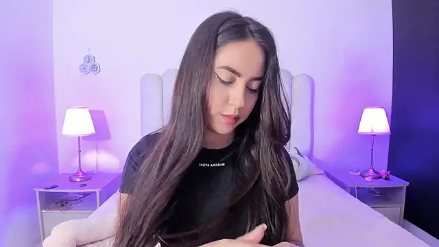 SofieBunnie online show from 06-18-26, 11:54