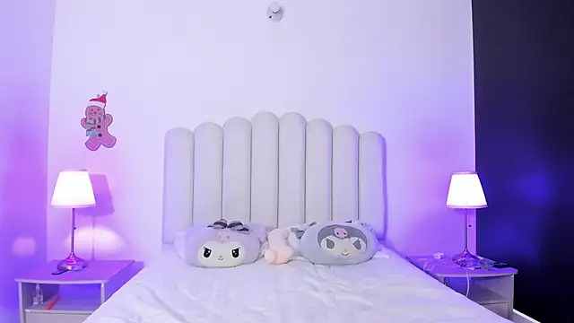 SofieBunnie online show from 03-06-26, 11:00