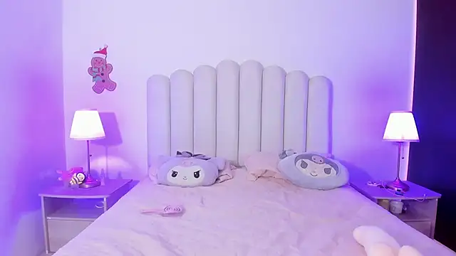 SofieBunnie online show from 11-30-25, 10:10