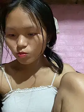 milo bae online show from 11-17-25, 02:15