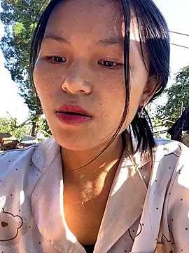 milo bae online show from 11-28-25, 01:39