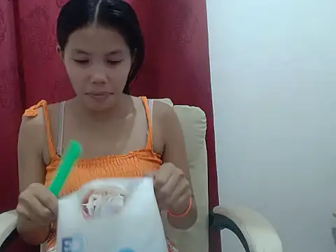 Snapshot of Joys_Wet_Pussy chatting on 10-28-25, 01:43 Joys Wet Pussy online show from 10-28-25, 01:43