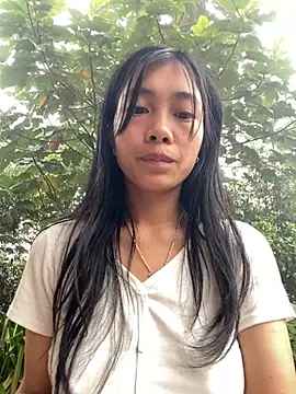 Snapshot of EmLy02 chatting on 10-16-25, 12:41 EmLy02 online show from 10-16-25, 12:41