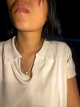 EmLy02 online show from 11-09-25, 11:58