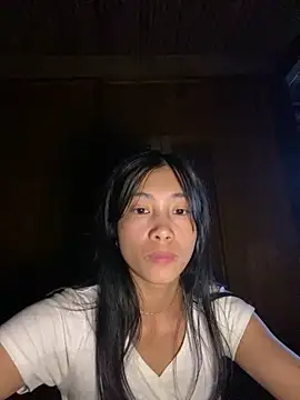 Snapshot of EmLy02 chatting on 10-15-25, 12:35 EmLy02 online show from 10-15-25, 12:35