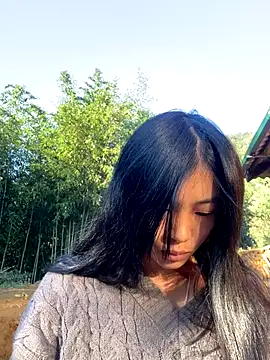 EmLy02 online show from 11-29-25, 12:22