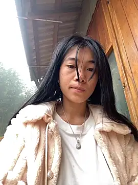 EmLy02 online show from 11-01-25, 12:17