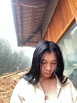 EmLy02 online show from 11-05-25, 12:14