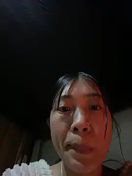 Snapshot of EmLy02 chatting on 02-07-26, 12:02 EmLy02 online show from 02-07-26, 12:02