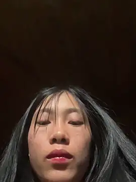 EmLy02 online show from 04-11-26, 01:13