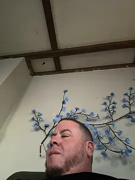 kev0n2389 online show from 10-03-25, 11:06