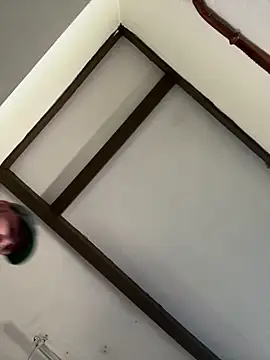 kev0n2389 online show from 10-11-25, 08:54